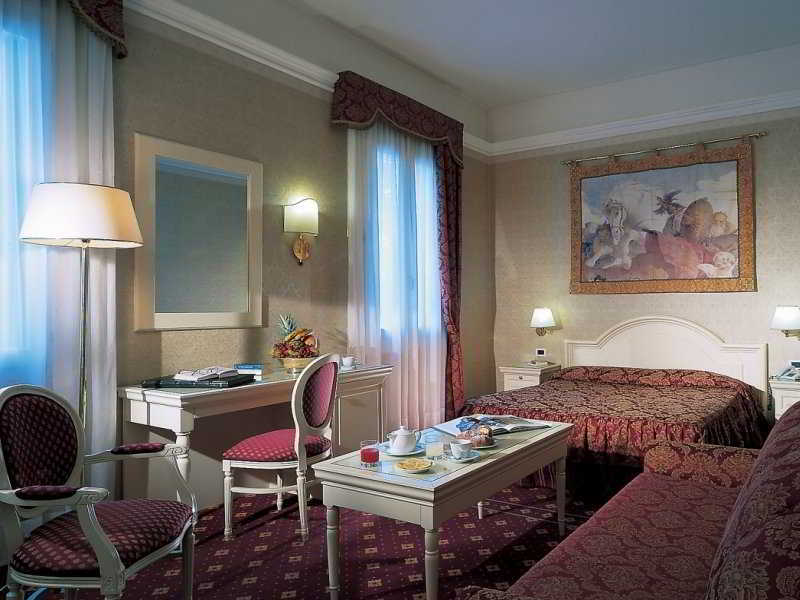 אבנו טרמה Hotel Terme Roma מראה חיצוני תמונה